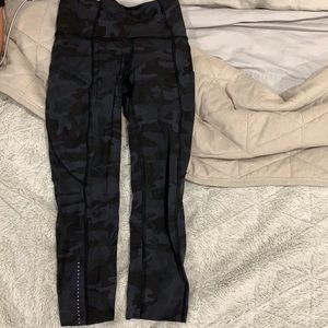 lululemon camo cropped leggings